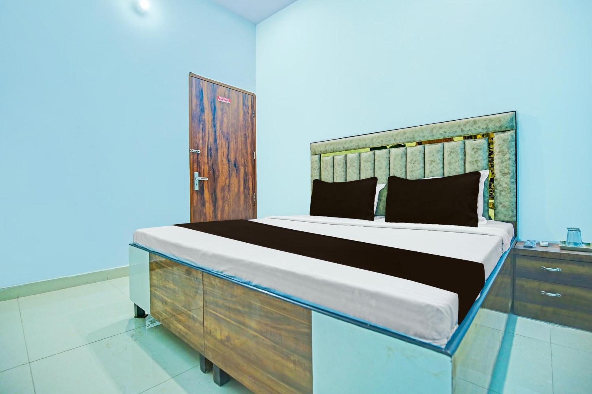 Super Hotel O Sirsa Hotel & Guest House Exterior photo