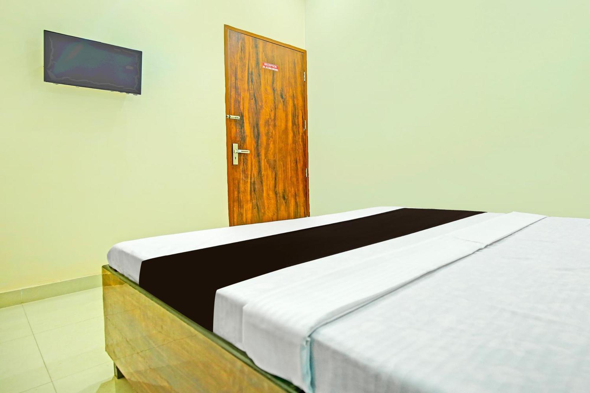 Super Hotel O Sirsa Hotel & Guest House Exterior photo